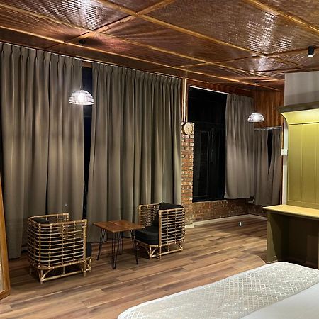 Cave Hill By Ferns Hotel Aizawl Bagian luar foto