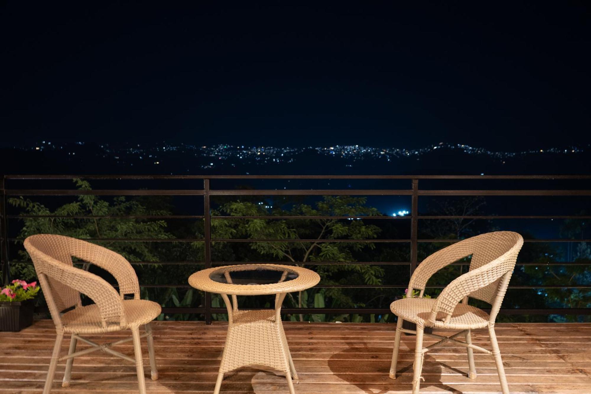 Cave Hill By Ferns Hotel Aizawl Bagian luar foto