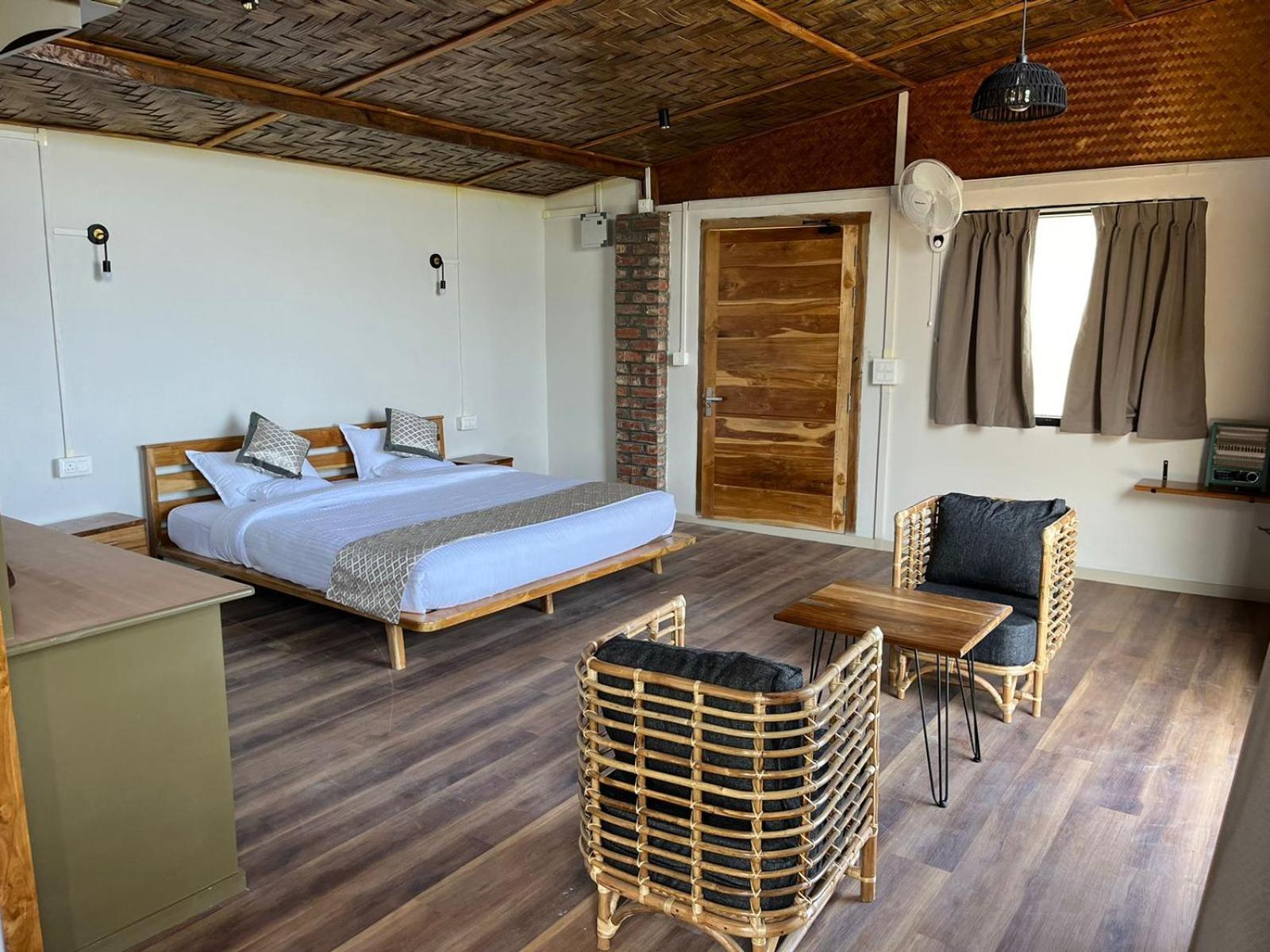 Cave Hill By Ferns Hotel Aizawl Bagian luar foto