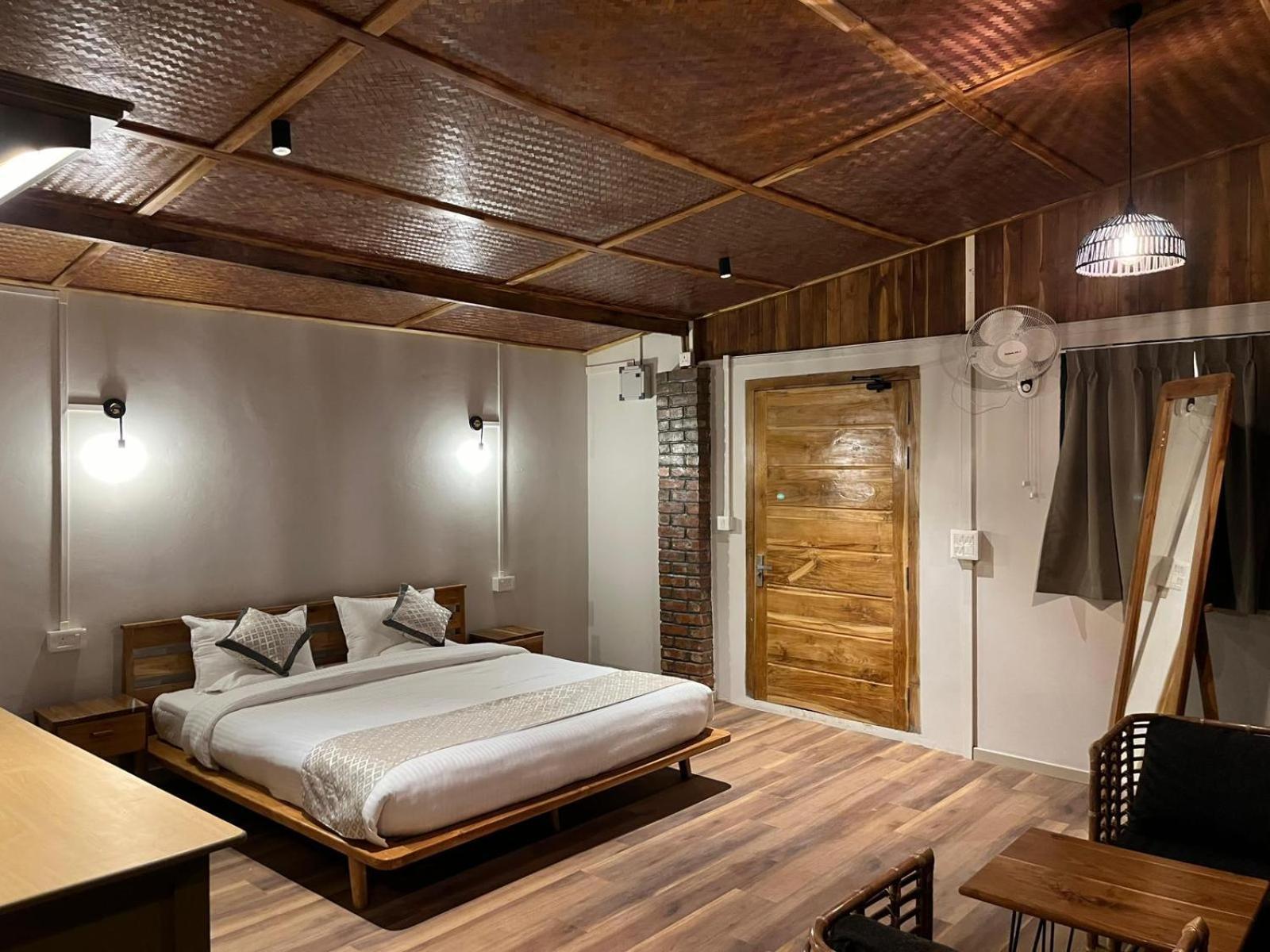 Cave Hill By Ferns Hotel Aizawl Bagian luar foto